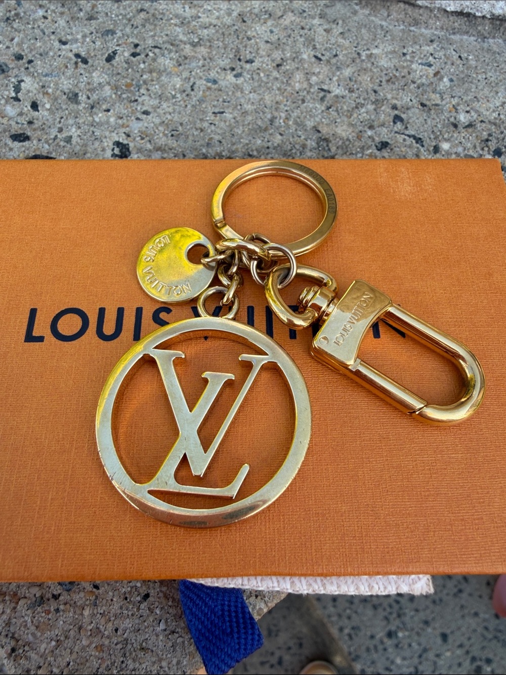 Louis Vuitton Gold Key Charm with Box and dustbag !